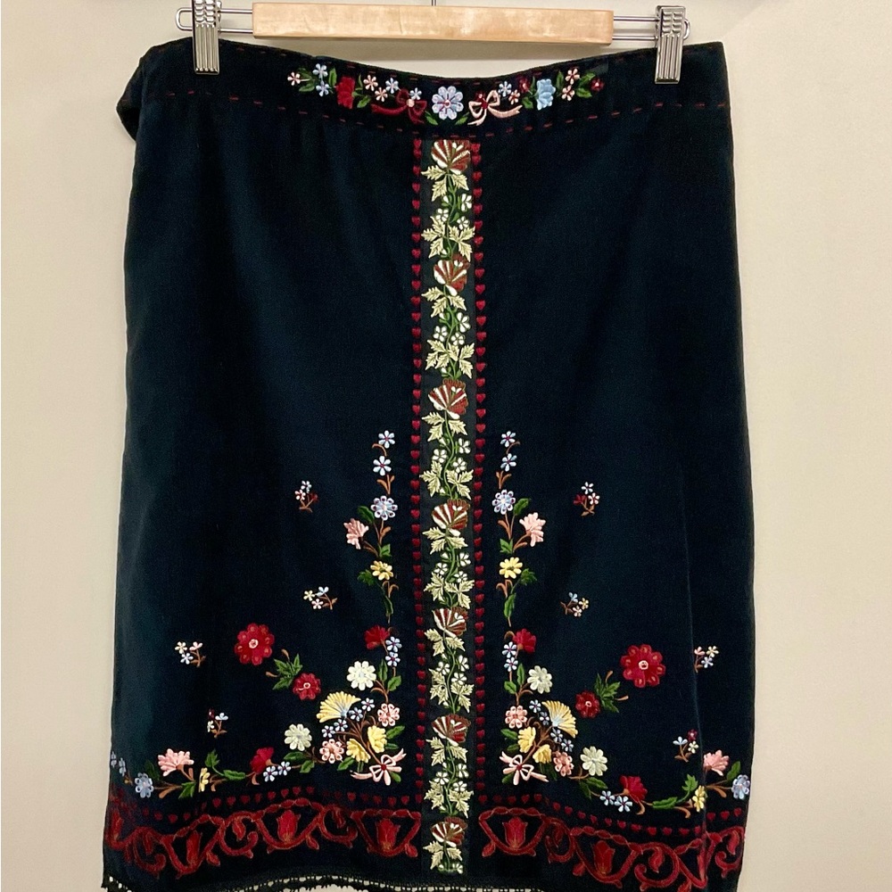 Anthropologie Sleeping on Snow Navy A-Line Skirt W/ Beautiful Embroidery; Sz 12